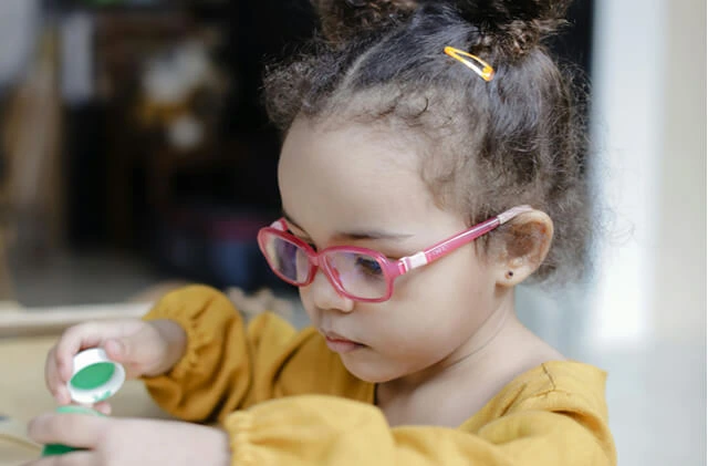 Oftalmologia Pediátrica em Cuiabá – Cuidados Especiais para a Saúde Visual dos Pequenos com a Dra. Juliana Fumes